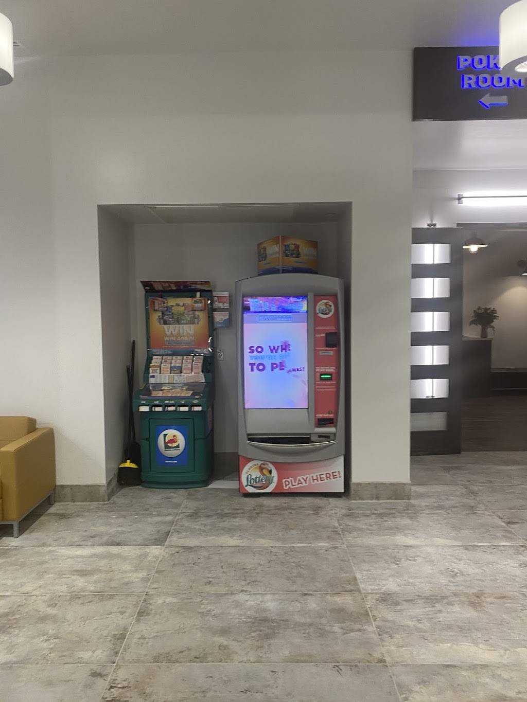 The Brass Tap | restaurant | 28010 Race Track Rd, Bonita Springs, FL 34135, USA | 2398801220 OR +1 239-880-1220