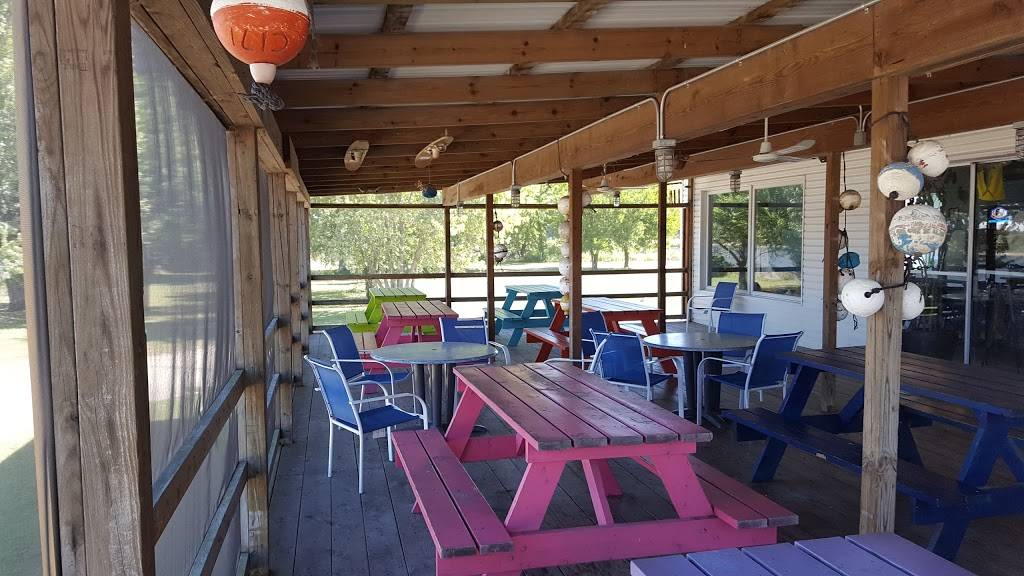 Boondocks Food & Spirits | restaurant | 1 E Dupont Road, Seneca, IL 61360, USA | 8153571100 OR +1 815-357-1100