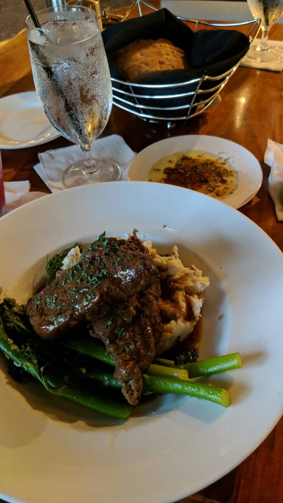 Fiorellas Cucina Toscana | restaurant | 9501 Universal Blvd, Orlando, FL 32819, USA | 4072332950 OR +1 407-233-2950