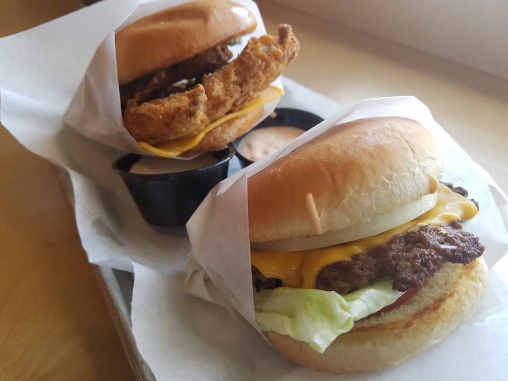 Hugh Babys | restaurant | 3001 West End Ave, Nashville, TN 37203, USA | 6156103382 OR +1 615-610-3382