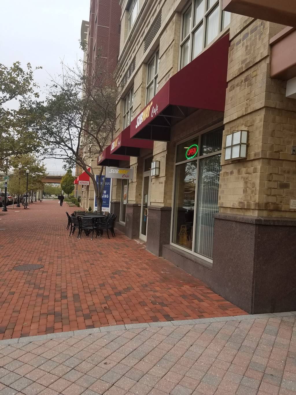 Subway | restaurant | 2421 Eisenhower Ave, Alexandria, VA 22314, USA | 5714830546 OR +1 571-483-0546