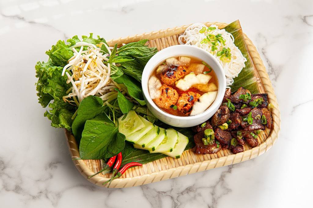 Chom Chom Vietnamese Kitchen | restaurant | 2390 Chamblee Tucker Rd Ste 101, Chamblee, GA 30341, USA | 4703753190 OR +1 470-375-3190