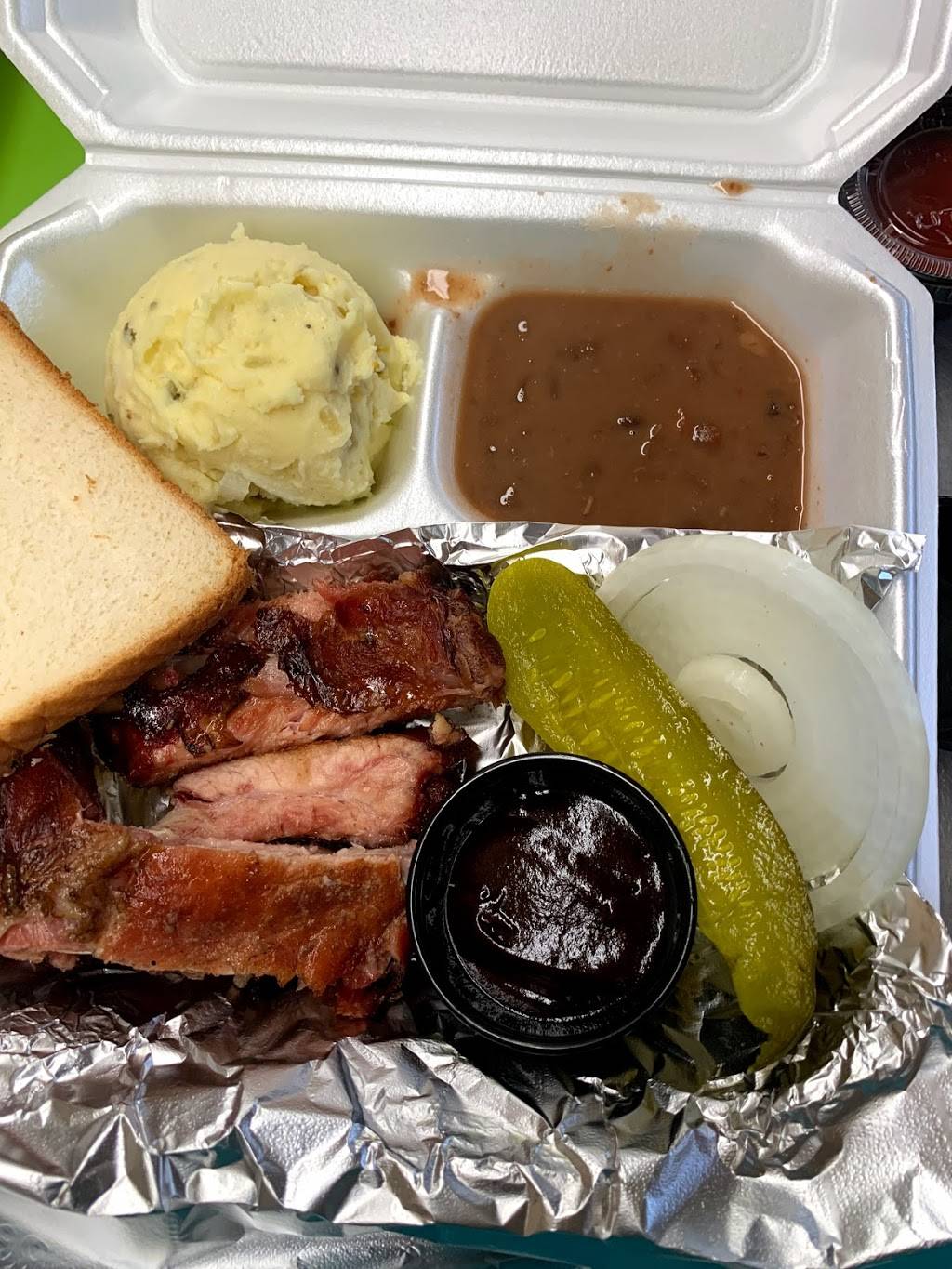 Lil Broncs Burger, Beans, & More | restaurant | Wills Point, TX 75169, USA | 9035600300 OR +1 903-560-0300