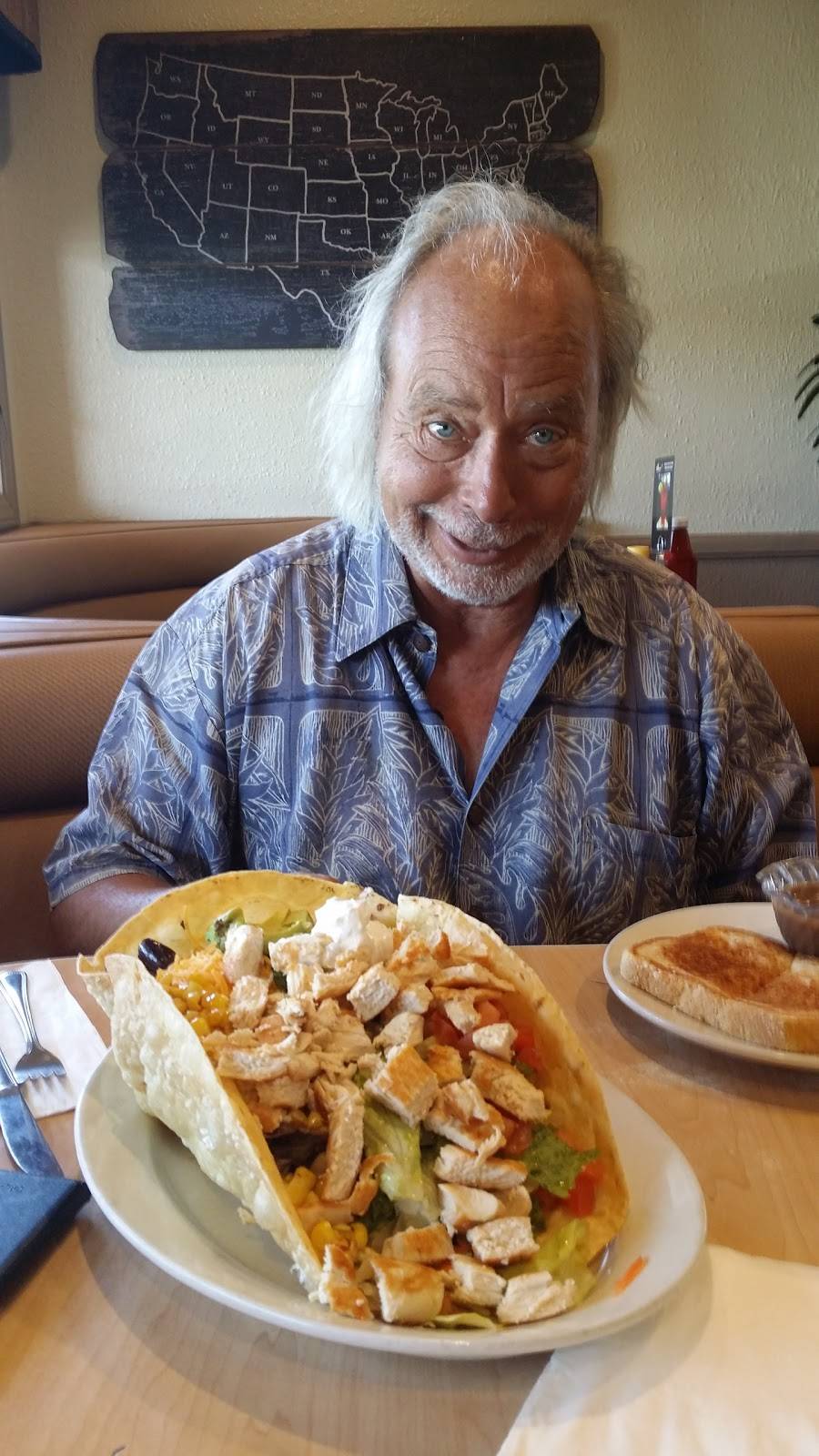 Hunnys Cafe | restaurant | 31253 Riverside Dr, Lake Elsinore, CA 92530, USA | 9512454548 OR +1 951-245-4548