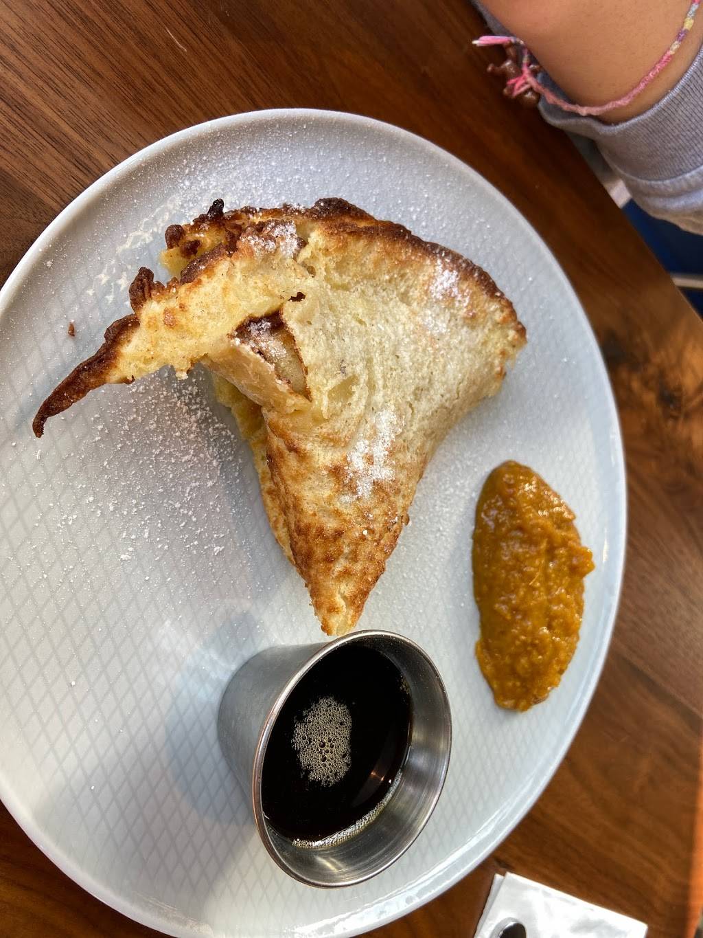 Mazama Brewing | restaurant | 955 NE Orenco Station Loop, Hillsboro, OR 97124, USA | 5033524150 OR +1 503-352-4150