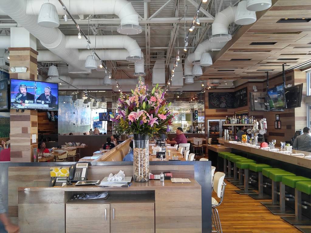 Zinburger Wine & Burger Bar | restaurant | 8141 Fashion Dr, Nanuet, NY 10954, USA | 8456243245 OR +1 845-624-3245