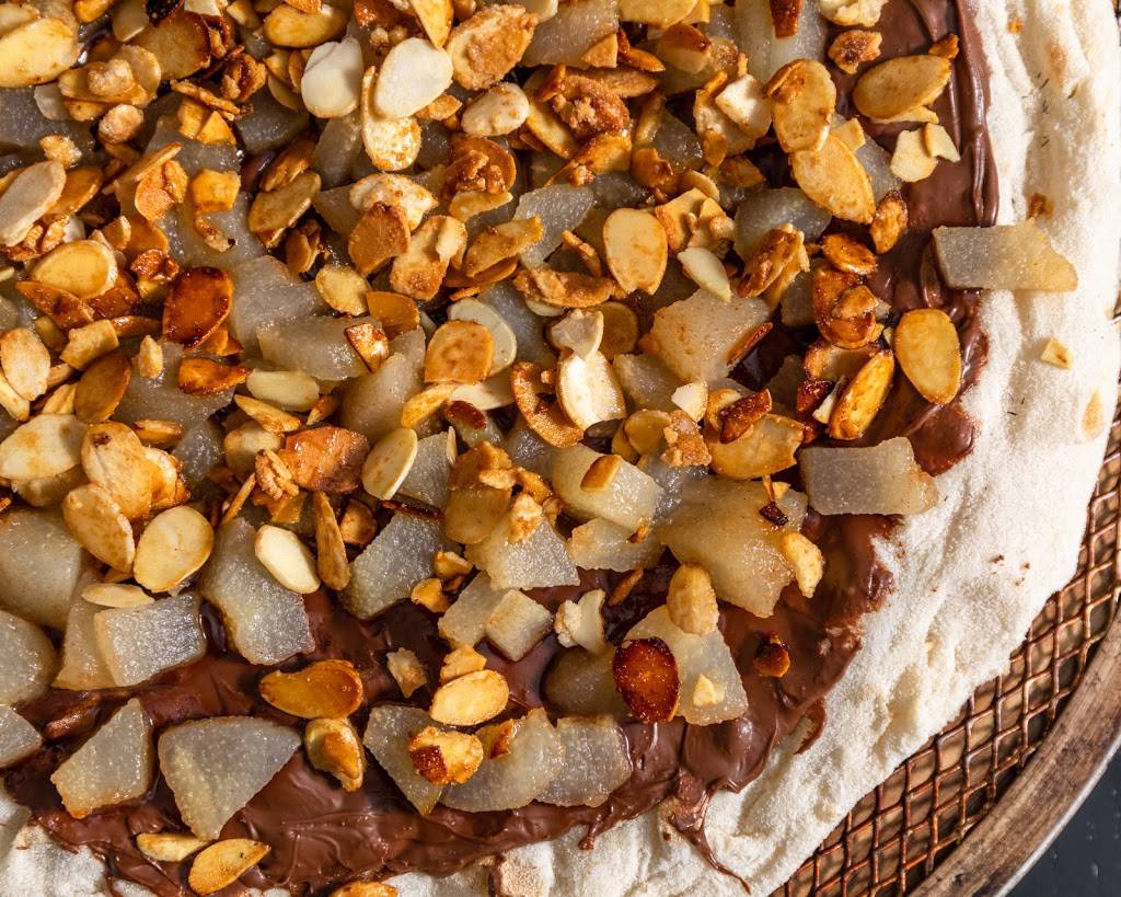 Pizza De Brazil | restaurant | 130 W Layton Ave, Milwaukee, WI 53207, USA | 4146105000 OR +1 414-610-5000