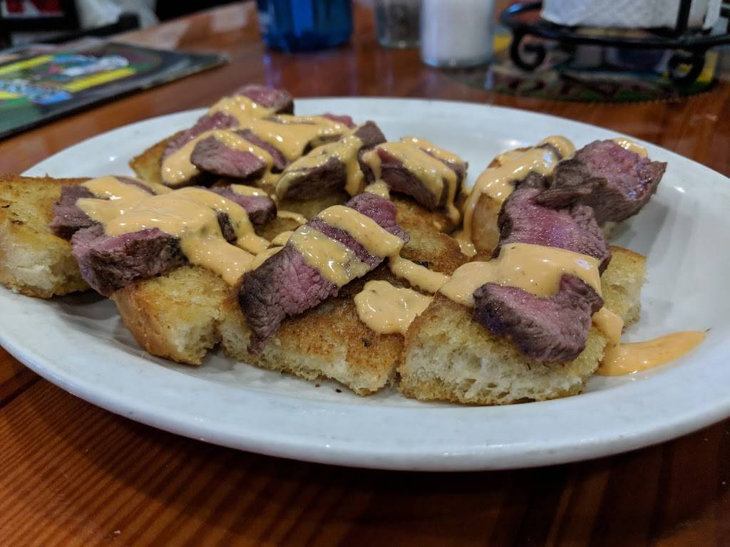 Gators Dockside Gainesville | restaurant | 3842 W Newberry Rd #1a, Gainesville, FL 32607, USA | 3523384445 OR +1 352-338-4445