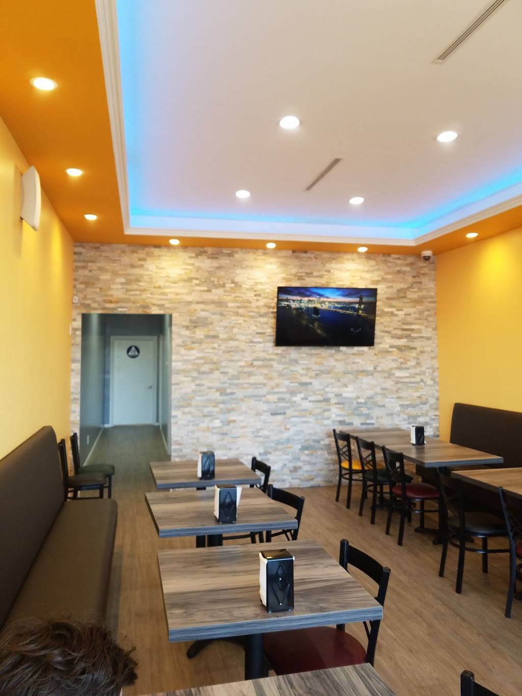 Nicks Pizza | restaurant | 13318 Victory Blvd, Van Nuys, CA 91401, USA | 8189099004 OR +1 818-909-9004