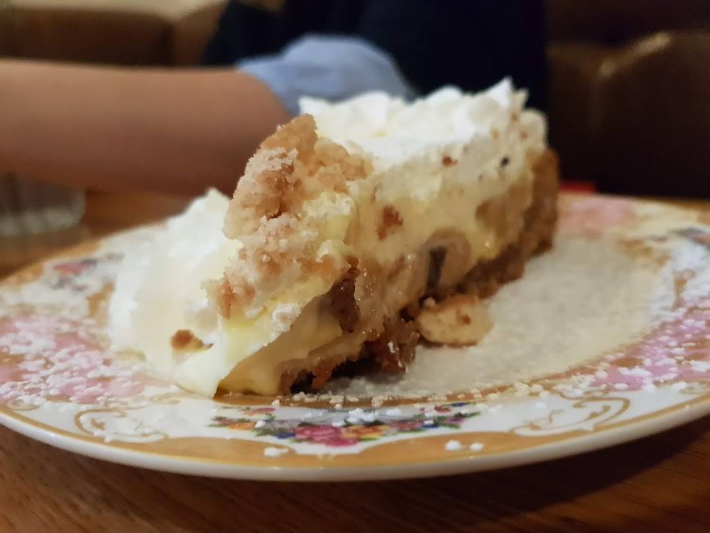 Kaminskys Dessert Cafe | restaurant | 2 Magnolia Rd, Charleston, SC 29407, USA | 8544291777 OR +1 854-429-1777