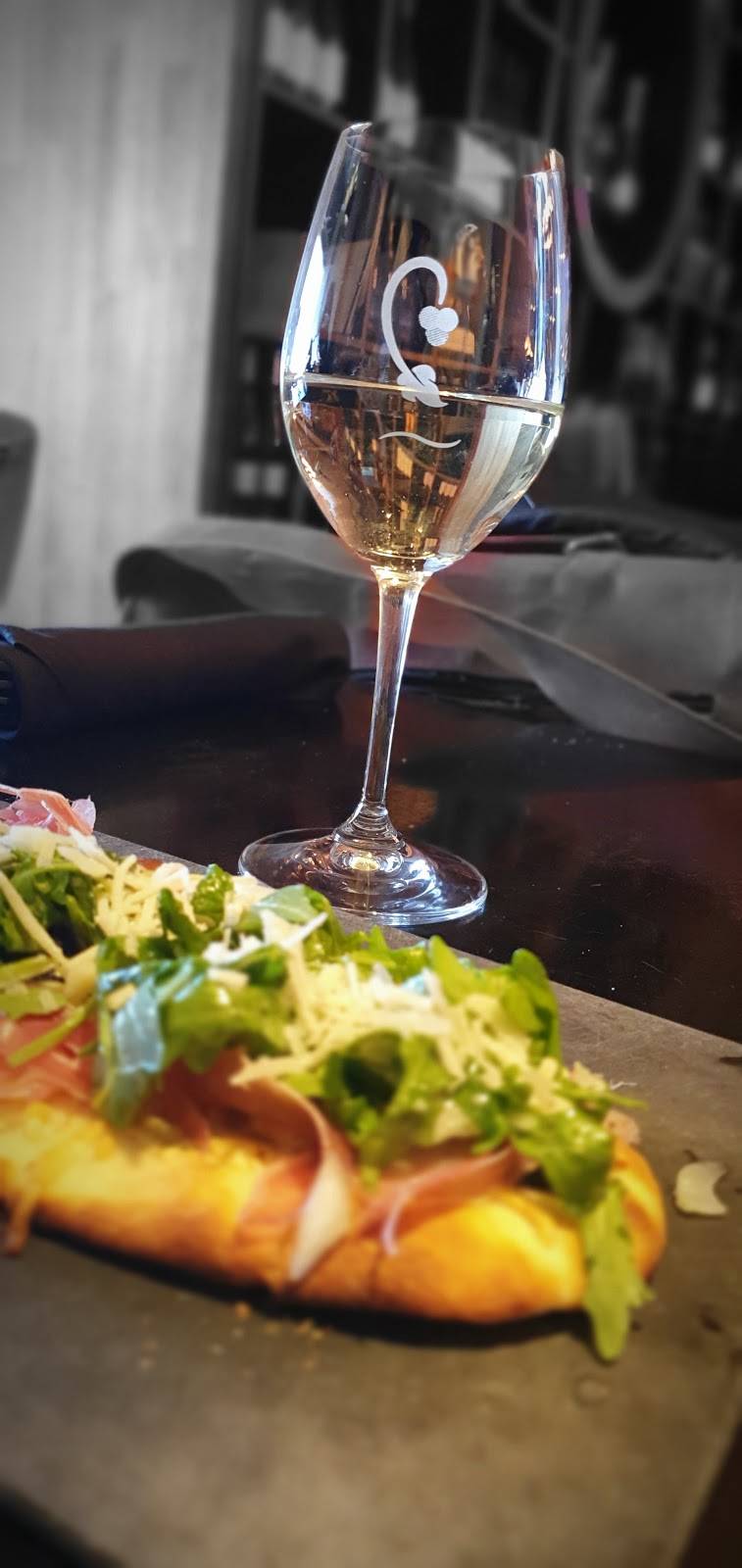 CRÚ Food & Wine Bar | restaurant | 8500 Peña Blvd, Denver, CO 80249, USA | 3033426669 OR +1 303-342-6669