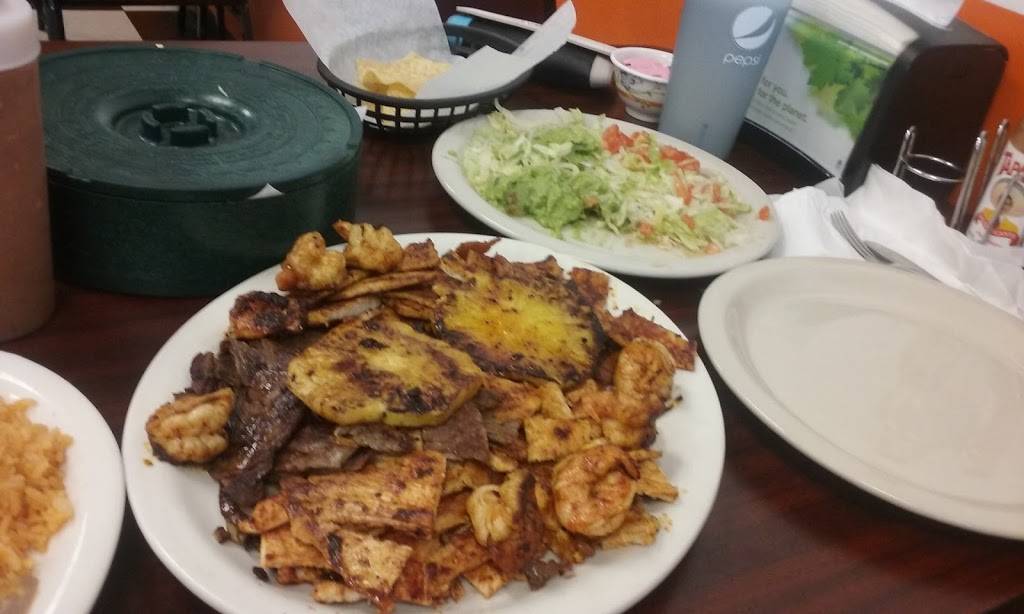 El Cielito Lindo Mexican Restaurant | restaurant | 100 N 1st St, Lincoln, NE 68508, USA | 4022199826 OR +1 402-219-9826