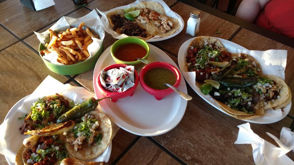 La Tienda Mexicana Las isabelas | restaurant | 305 1st Ave SW, Hickory, NC 28602, USA | 8283241606 OR +1 828-324-1606