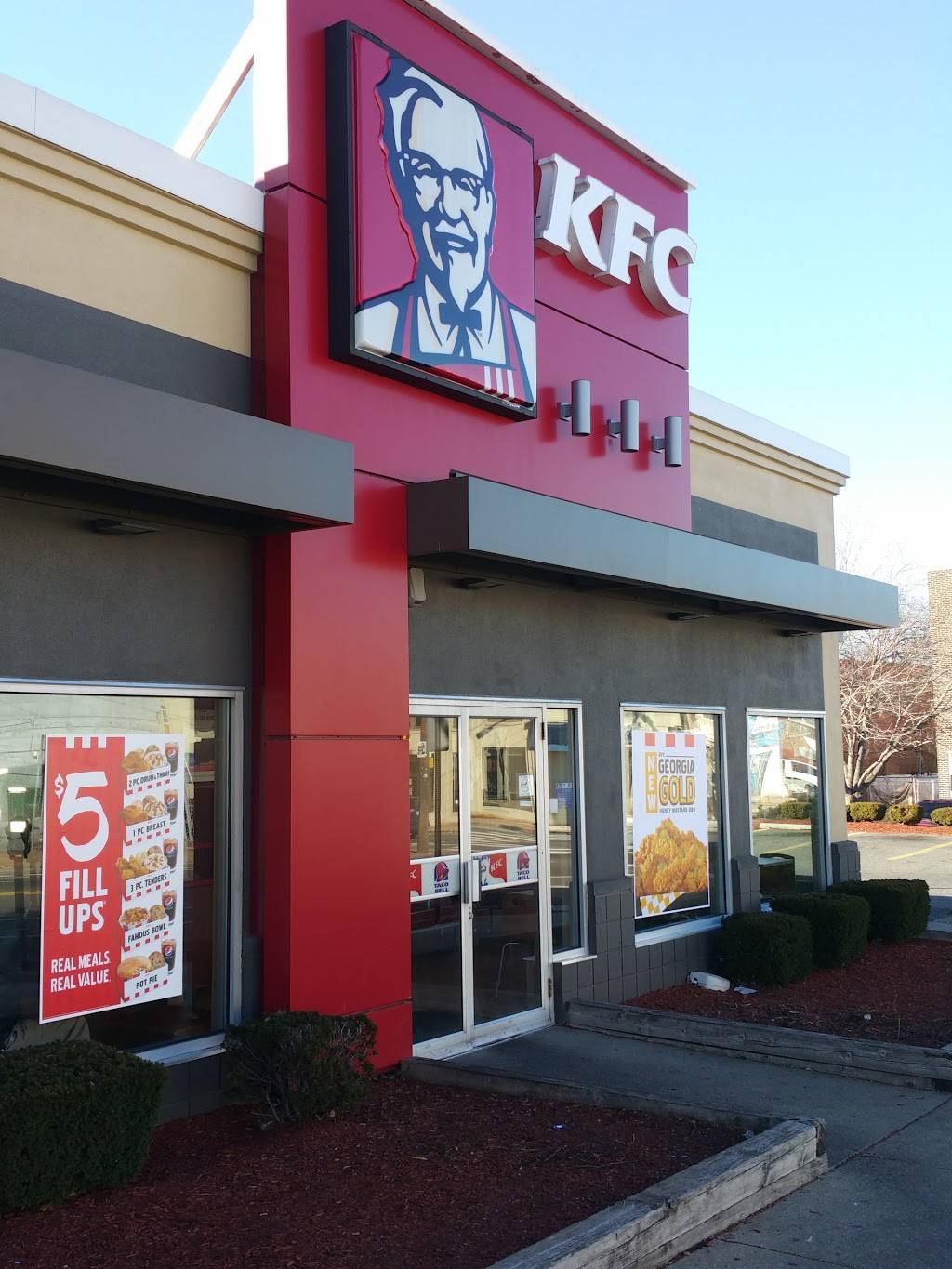 KFC | restaurant | 5840 Old York Rd, Philadelphia, PA 19141, USA | 2154242134 OR +1 215-424-2134