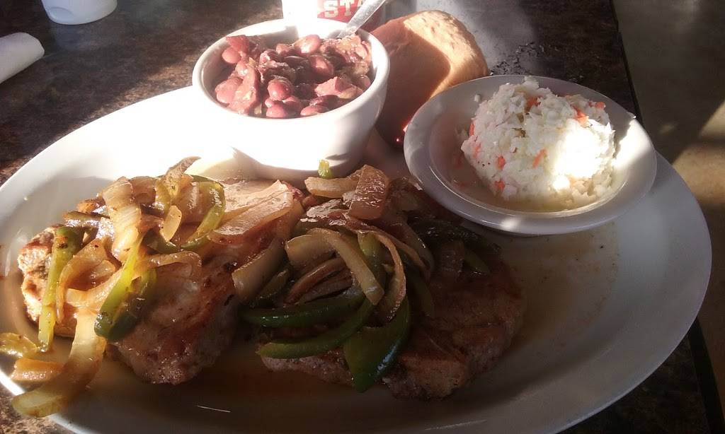 Pine Tree Lodge | restaurant | 3296 Pine Tree Rd, Beaumont, TX 77705, USA | 4097961600 OR +1 409-796-1600