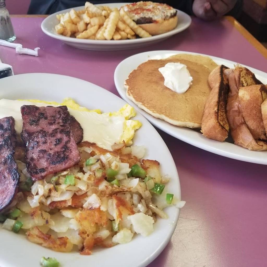 J&J family restaurant | restaurant | 3268 Kensington Ave, Philadelphia, PA 19134, USA | 2154258881 OR +1 215-425-8881