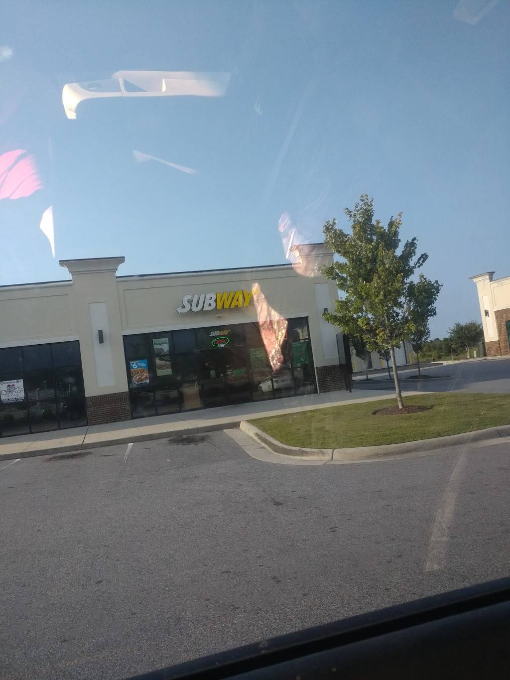 Subway | restaurant | 760 W Fire Tower Rd, Winterville, NC 28590, USA | 2523211511 OR +1 252-321-1511