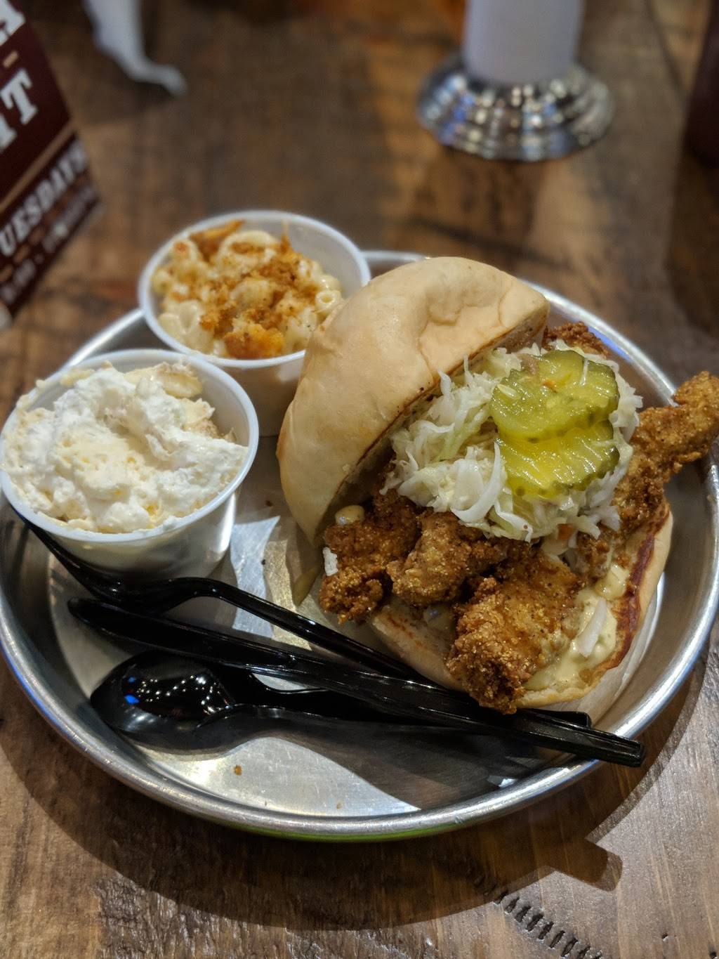 Edleys Bar-B-Que | restaurant | 114 Summit At Fritz Farm #110, Lexington, KY 40517, USA | 8595234668 OR +1 859-523-4668