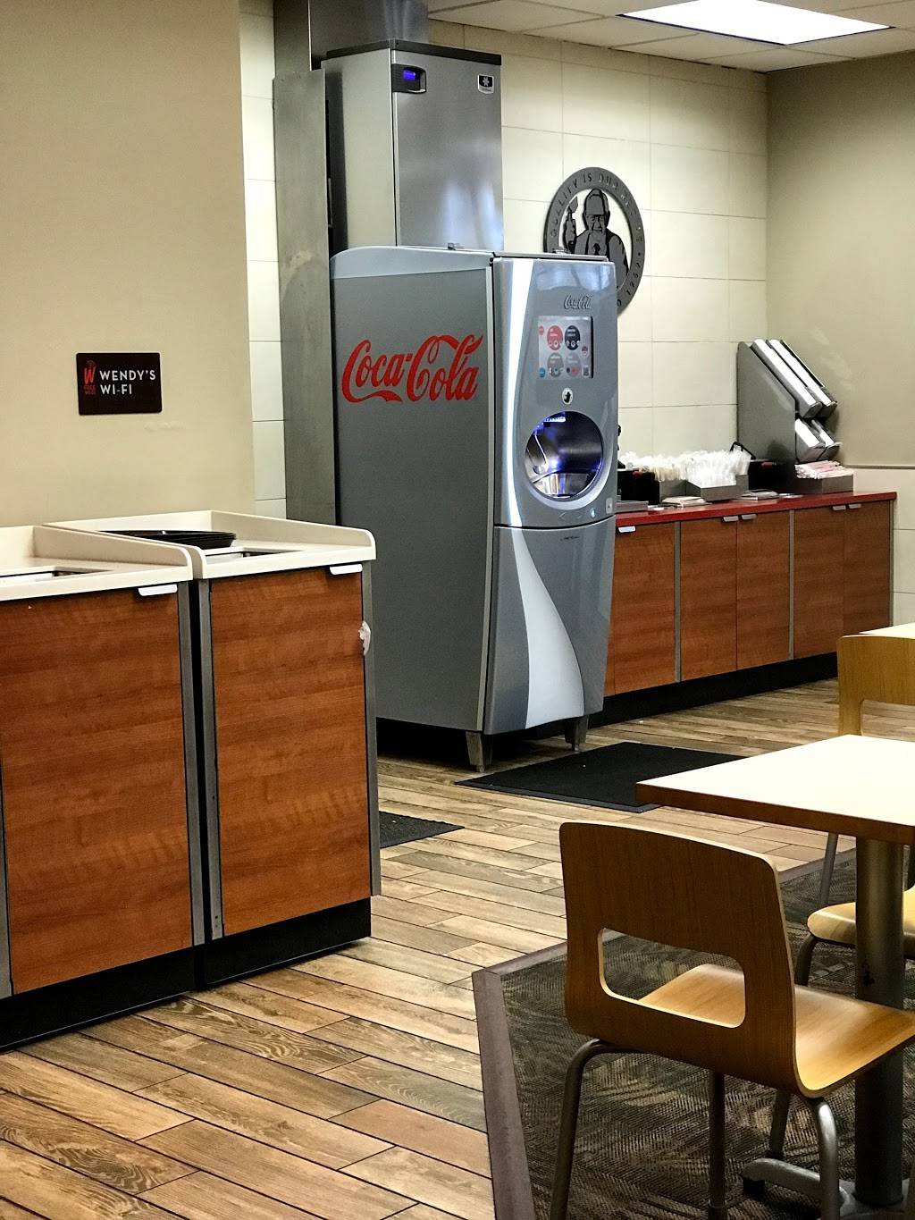 Wendys | restaurant | 2110 Saxon Blvd, Deltona, FL 32725, USA | 3862595216 OR +1 386-259-5216