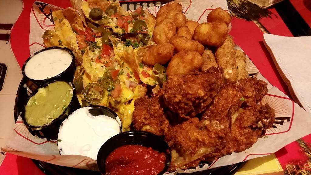 Bowlero Alameda | restaurant | 300 Park St, Alameda, CA 94501, USA | 5105236767 OR +1 510-523-6767