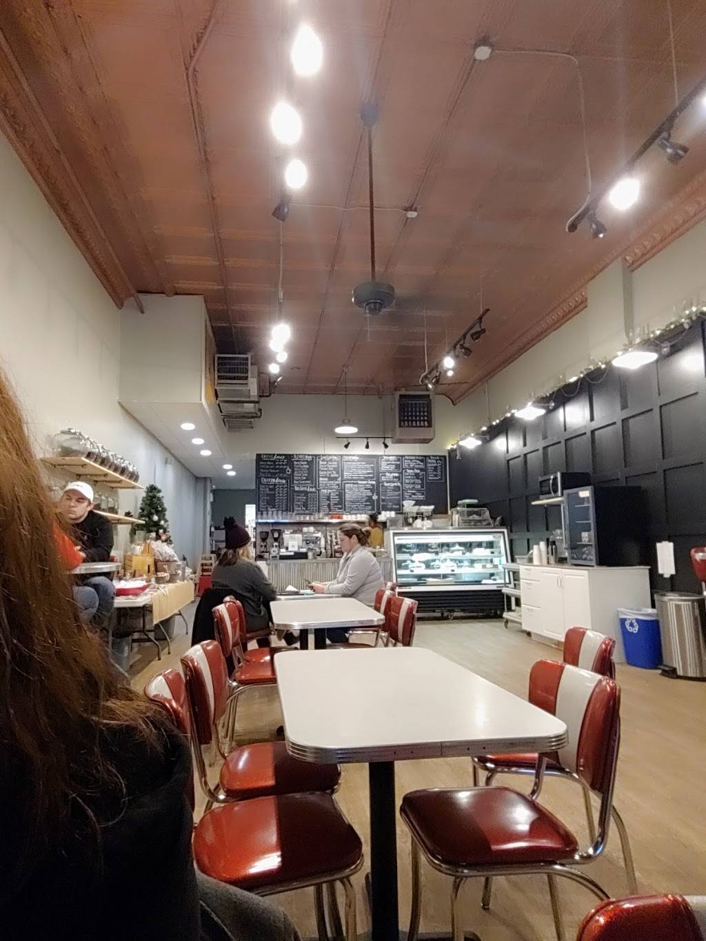 Uncommon Grounds | cafe | 111 W Salem Ave, Indianola, IA 50125, USA | 5159619681 OR +1 515-961-9681