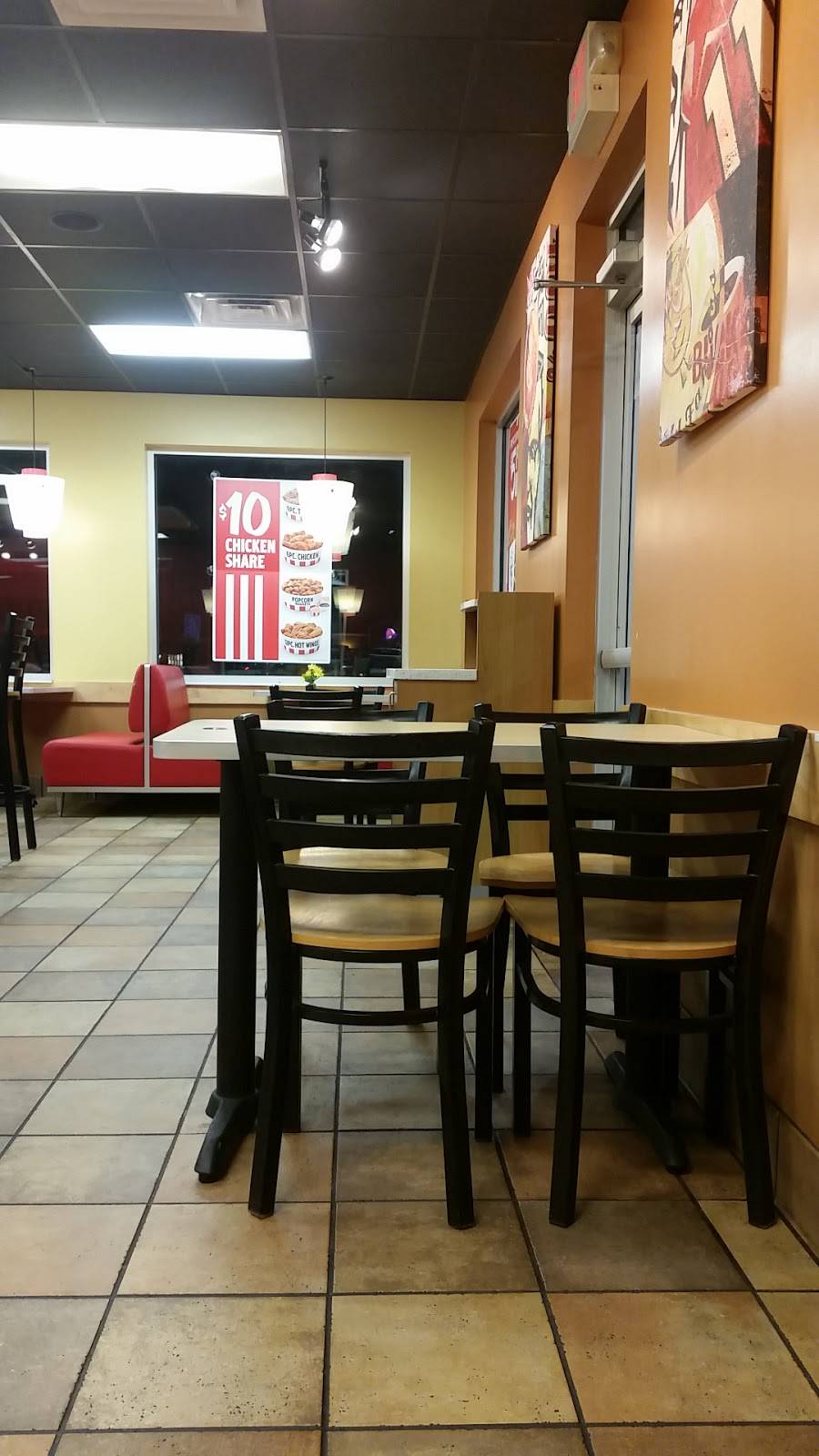 KFC | restaurant | 641 Gravois Rd, Fenton, MO 63026, USA | 6363432110 OR +1 636-343-2110