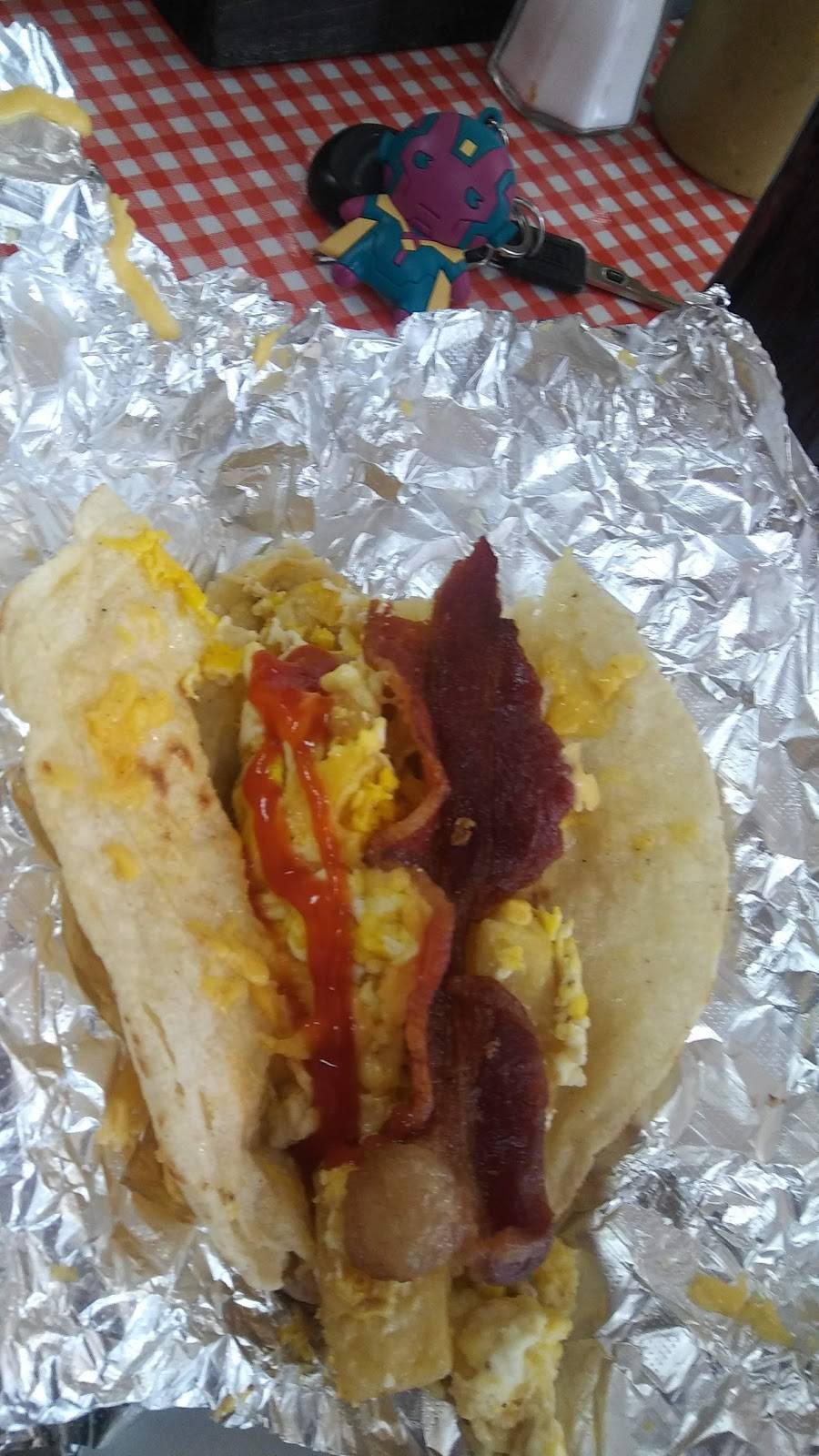 Matehuala Cafe | restaurant | 508 Somerset Rd, San Antonio, TX 78211, USA | 2109211346 OR +1 210-921-1346