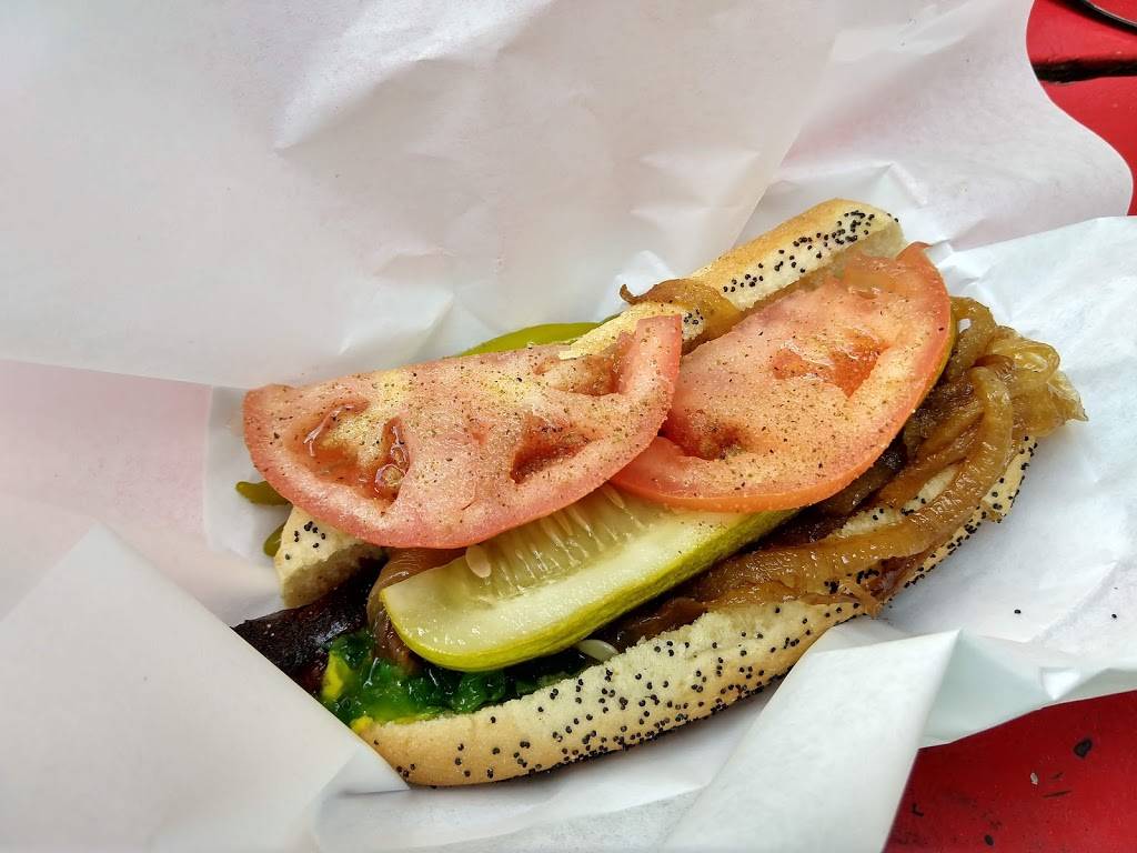 The Wieners Circle | meal takeaway | 2622 N Clark St, Chicago, IL 60614, USA | 7734777444 OR +1 773-477-7444