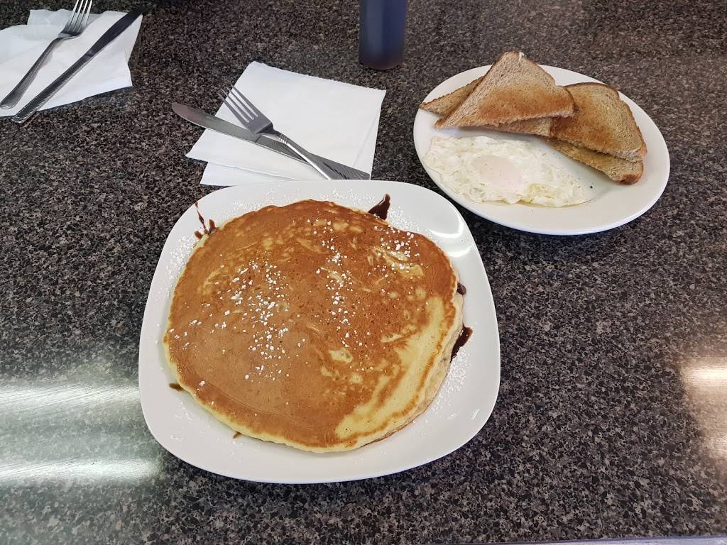 Hubb Town Diner | restaurant | 32 Main St, Hubbardston, MA 01452, USA | 9788201600 OR +1 978-820-1600