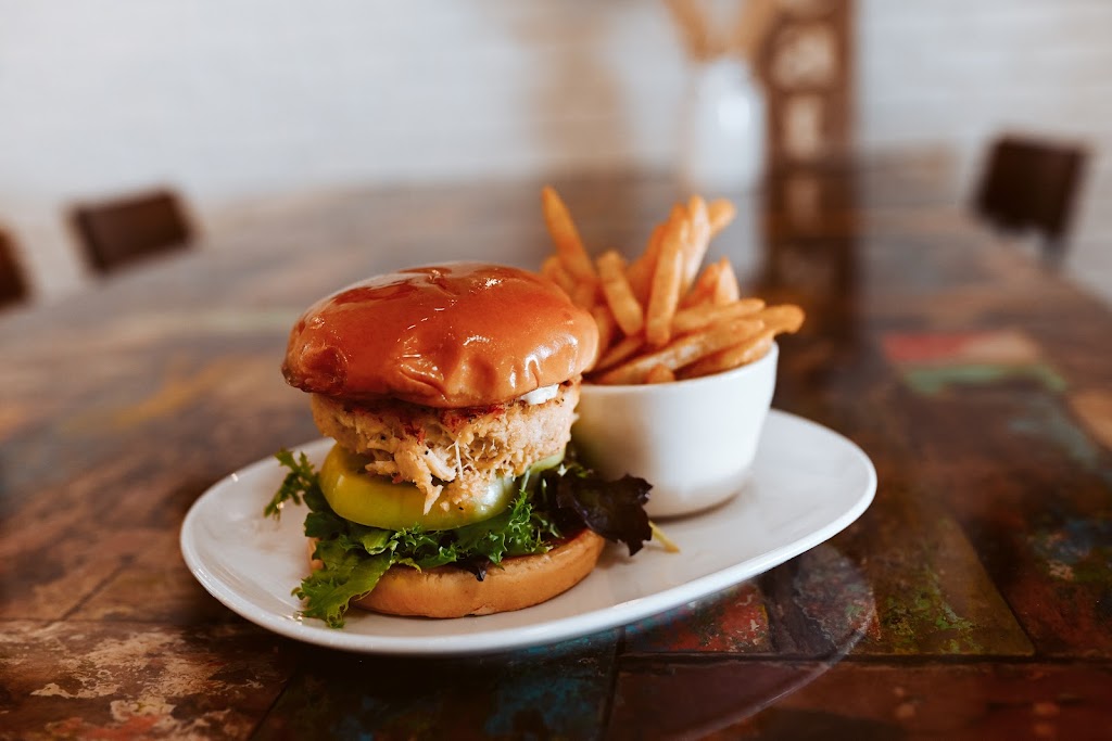 The Fish House | restaurant | 1500 Miracle Strip Pkwy SE, Fort Walton Beach, FL 32548, USA | 8502439161 OR +1 850-243-9161