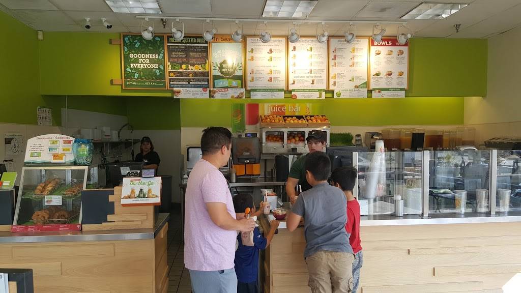 Jamba Juice | restaurant | 435 Silver Spur Rd, Rolling Hills Estates, CA 90274, USA | 3102657603 OR +1 310-265-7603