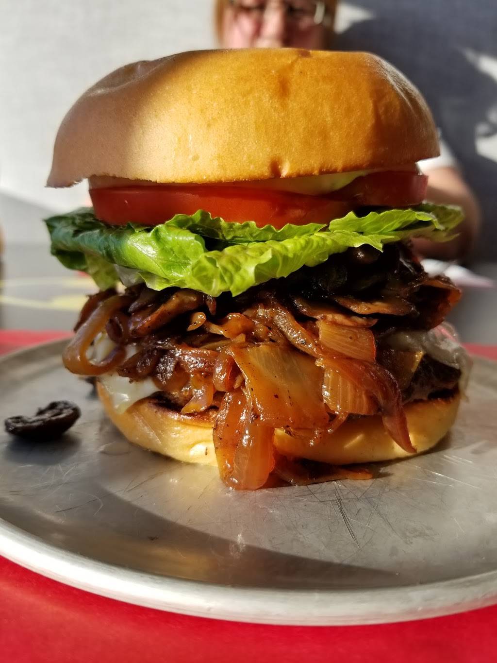 Super Burger | restaurant | 1910 Chemin dOka, Deux-Montagnes, QC J7R, Canada | 5796331910 OR +1 579-633-1910