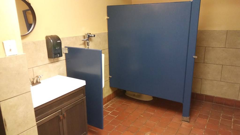 Southern Classic Daiquiri Factory II | restaurant | Woodmont North, 6256 McCart Ave, Fort Worth, TX 76133, USA | 6823859050 OR +1 682-385-9050