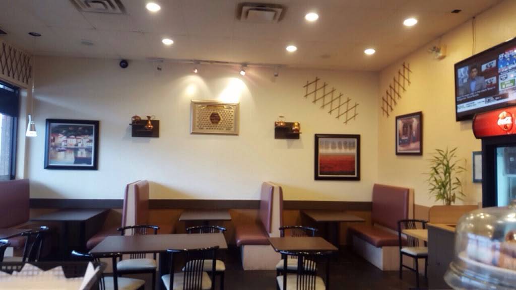 In N Out Pita | restaurant | 10520 Yonge St, Richmond Hill, ON L4C 3C7, Canada | 9052377482 OR +1 905-237-7482