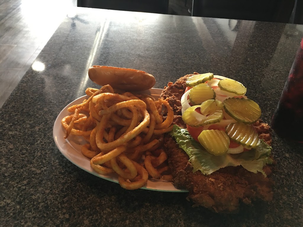 Old Road Cafe & Bar | restaurant | 705 Morton Ave, Emerson, IA 51533, USA | 7128247060 OR +1 712-824-7060