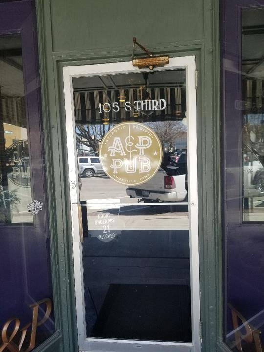 Atlantic & Pacific Pub | night club | 105 S 3rd St, Knoxville, IA 50138, USA | 6418288008 OR +1 641-828-8008