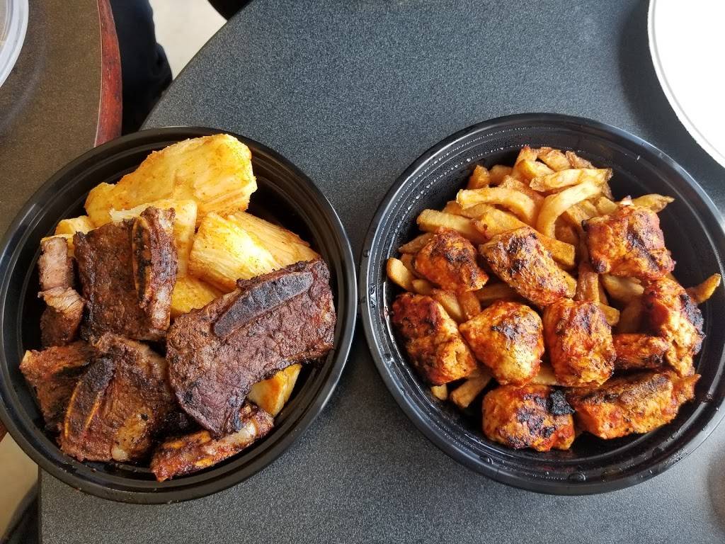 Pili Pili | restaurant | 1960 Lawrence Ave E, Scarborough, ON M1R 2Z1, Canada | 6477487454 OR +1 647-748-7454