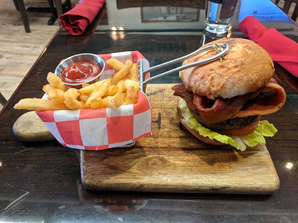 Iowa Chop House | restaurant | 223 E Washington St, Iowa City, IA 52240, USA | 3193591078 OR +1 319-359-1078