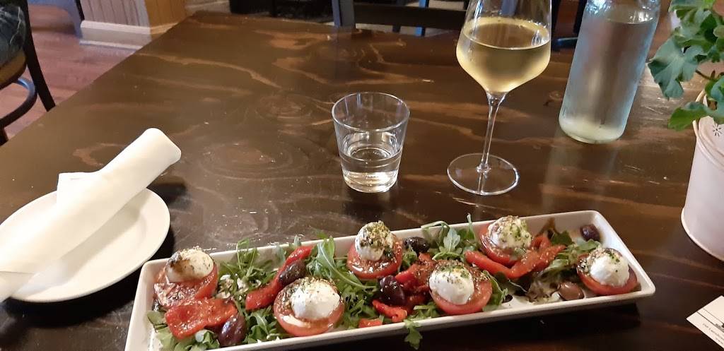 Mettawas Station Mediterranean Restaurant | restaurant | 169 Lansdowne Ave, Kingsville, ON N9Y 1S4, Canada | 5197332459 OR +1 519-733-2459