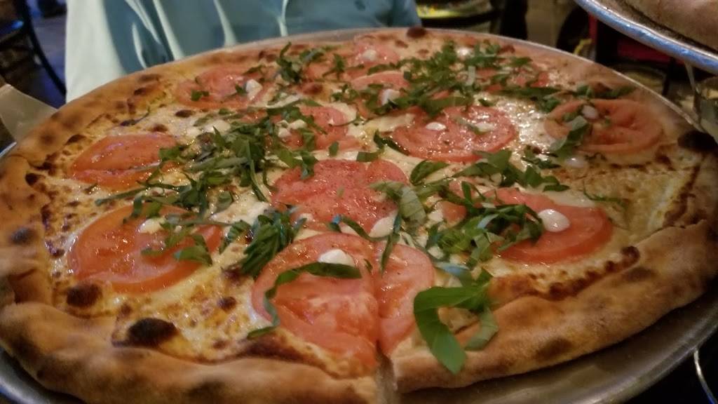 Coal Vines | restaurant | 1251 E Southlake Blvd #301, Southlake, TX 76092, USA | 8173100850 OR +1 817-310-0850