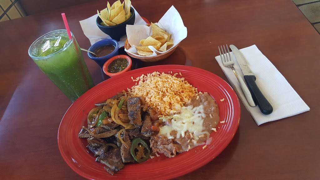 El Norte Restaurant | restaurant | 815 Cristobal Ave, Wilmington, CA 90744, USA | 3105491978 OR +1 310-549-1978