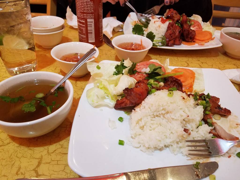 Pho Royal | restaurant | 46839 Maple Leaf Pl #145, Sterling, VA 20164, USA | 7034444778 OR +1 703-444-4778