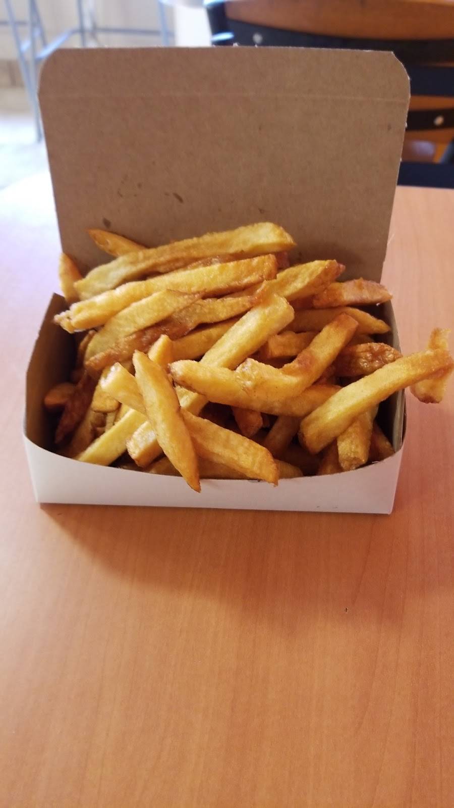 Johnny Burger | restaurant | 847 Innisfil Beach Rd, Innisfil, ON L9S 1Y8, Canada | 7054312218 OR +1 705-431-2218