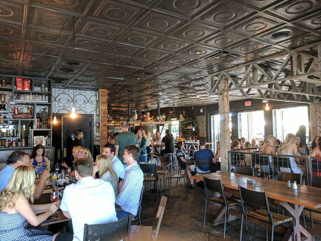 Henrys Majestic | restaurant | 4900 McKinney Ave, Dallas, TX 75205, USA | 4698939400 OR +1 469-893-9400