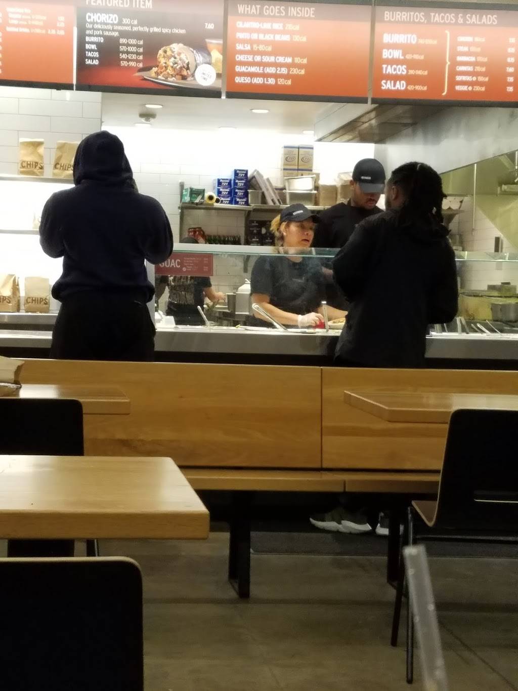 Chipotle Mexican Grill | restaurant | 3443 Donnell Dr #1, Forestville, MD 20747, USA | 3014200218 OR +1 301-420-0218