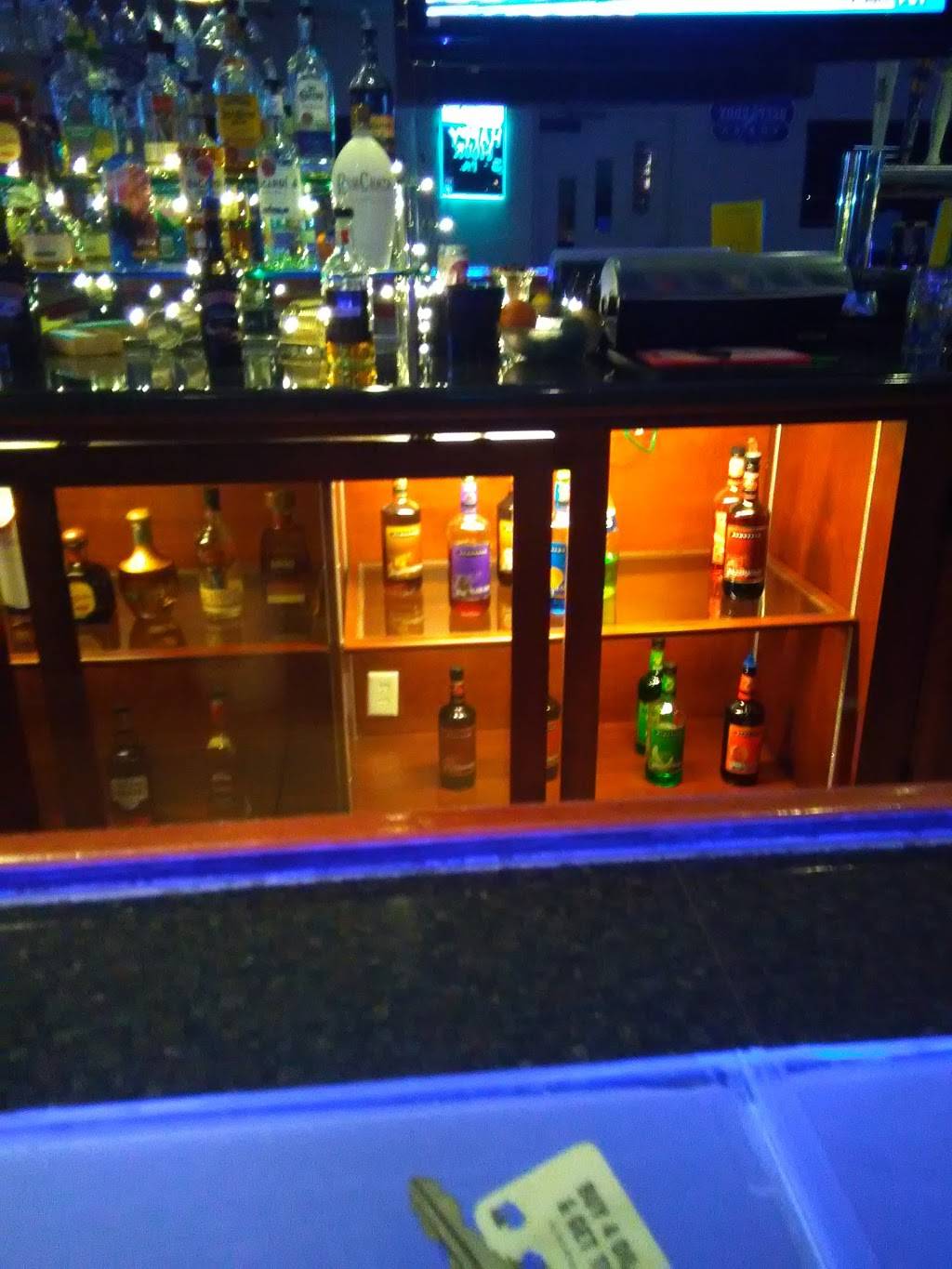 M&L Airport Inn Bar & Grill | restaurant | 2303 E Valencia Rd, Tucson, AZ 85706, United States | 8889592269 OR +1 888-959-2269