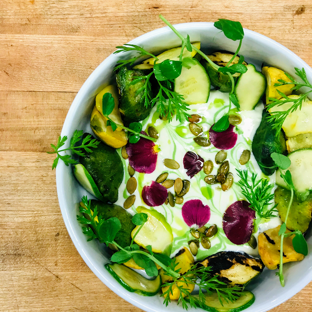 Willow | restaurant | 129 E Bay St, Harbor Springs, MI 49740, USA | 2319285188 OR +1 231-928-5188