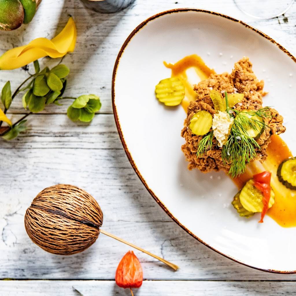 Community Table | restaurant | 148 Civitas St, Mt Pleasant, SC 29464, USA | 8439106111 OR +1 843-910-6111