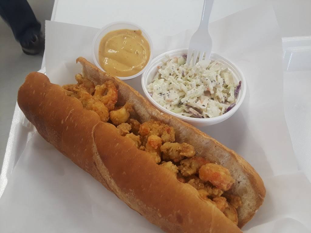 Da Chicken Shak & More | restaurant | 2428 W 13th St N, Wichita, KS 67203, USA | 3165539631 OR +1 316-553-9631