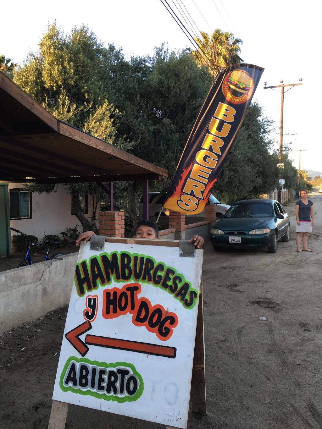 Hamburguesas y Hotdogs | restaurant | Uruapan, B.C., Mexico | 016461168315 OR +52 646 116 8315
